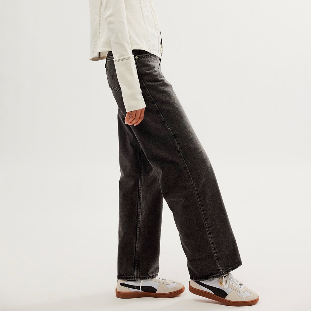Levi Low Loose Jean - Picture 4 of 4